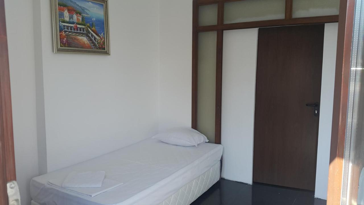 Central Beach Guest Rooms Burgas City Eksteriør billede